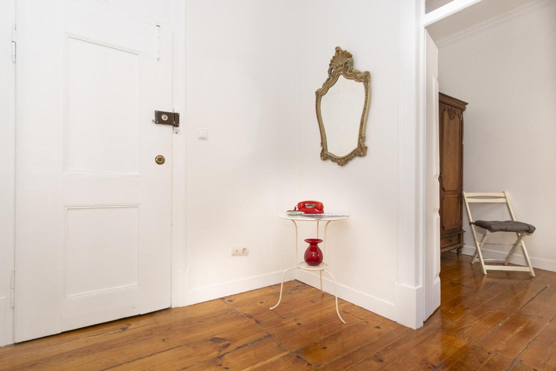 In Center With A Terrace, 317 Apartment Lisbon
