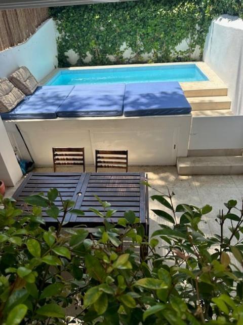 Cozy 1br, Private Terrace & Pool - Estrela | By Airnest Lisbon