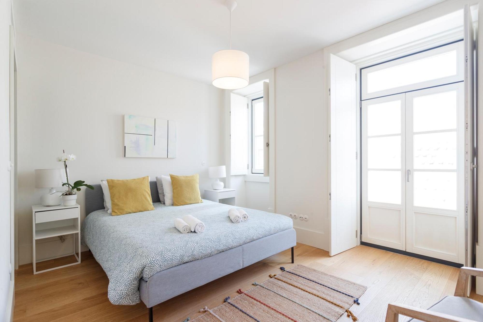 Homestay Luxury In Shared In Downtown Lisbon