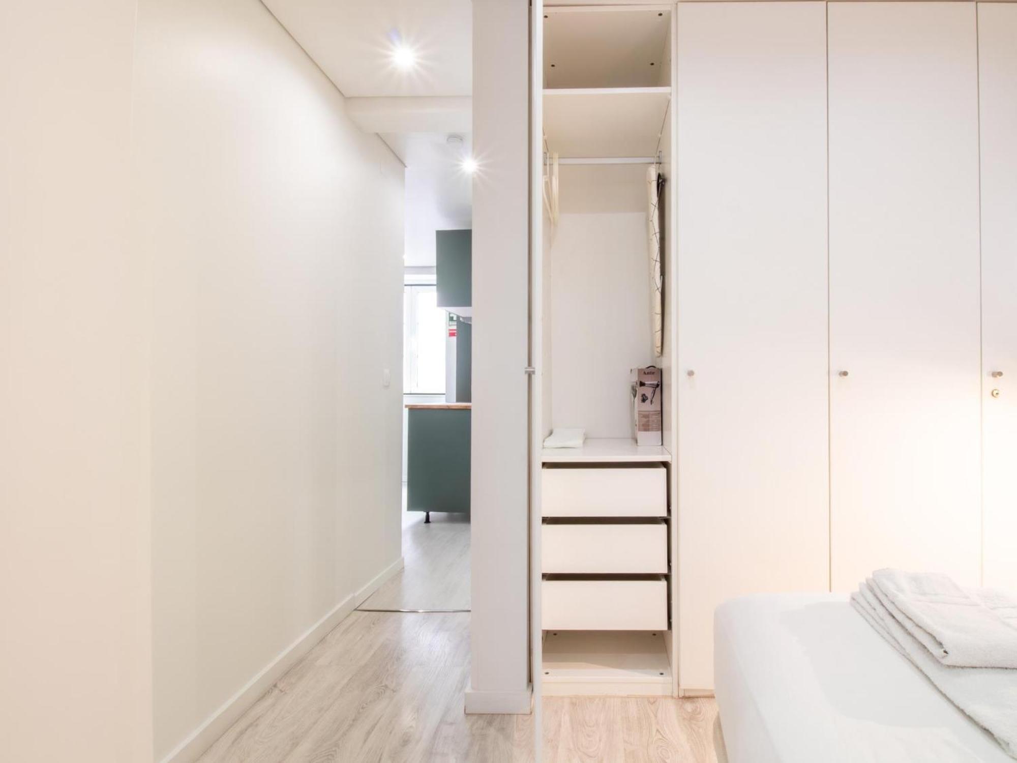 Madalena Second Floor Apartment Lisbon