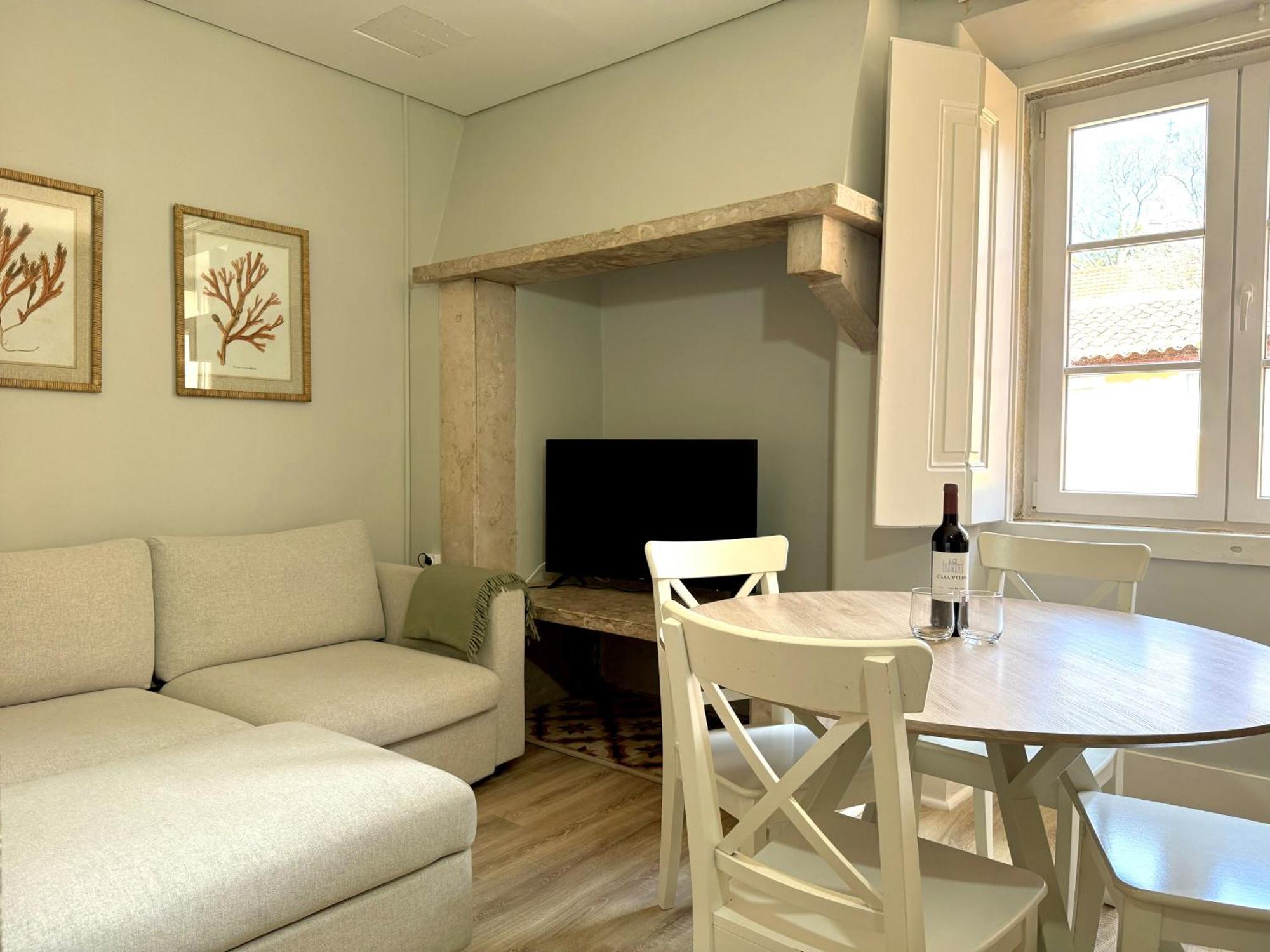 Metropolitan Living - Janelas Verdes * Lisbon