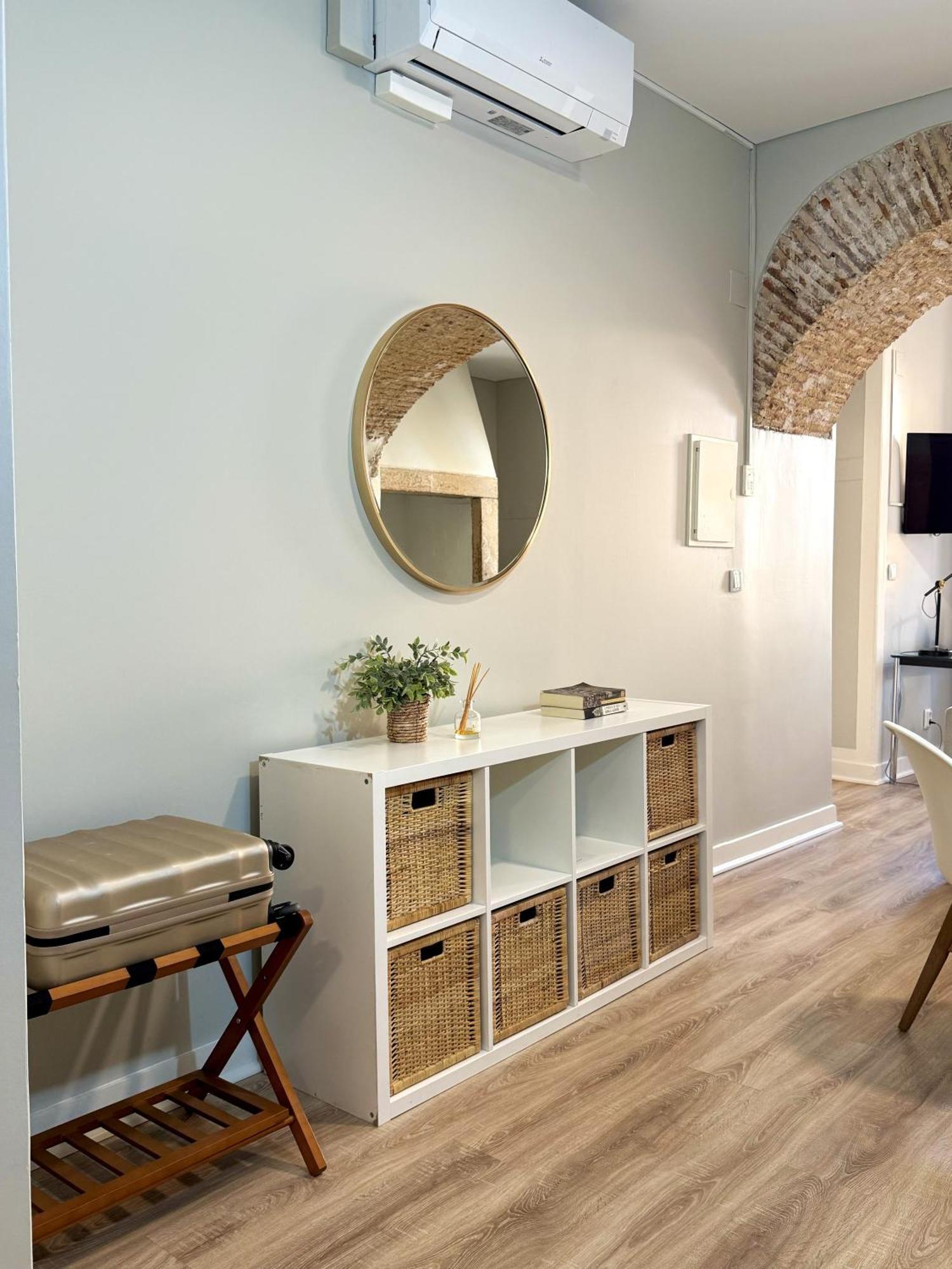 Metropolitan Living - Janelas Verdes Apartment