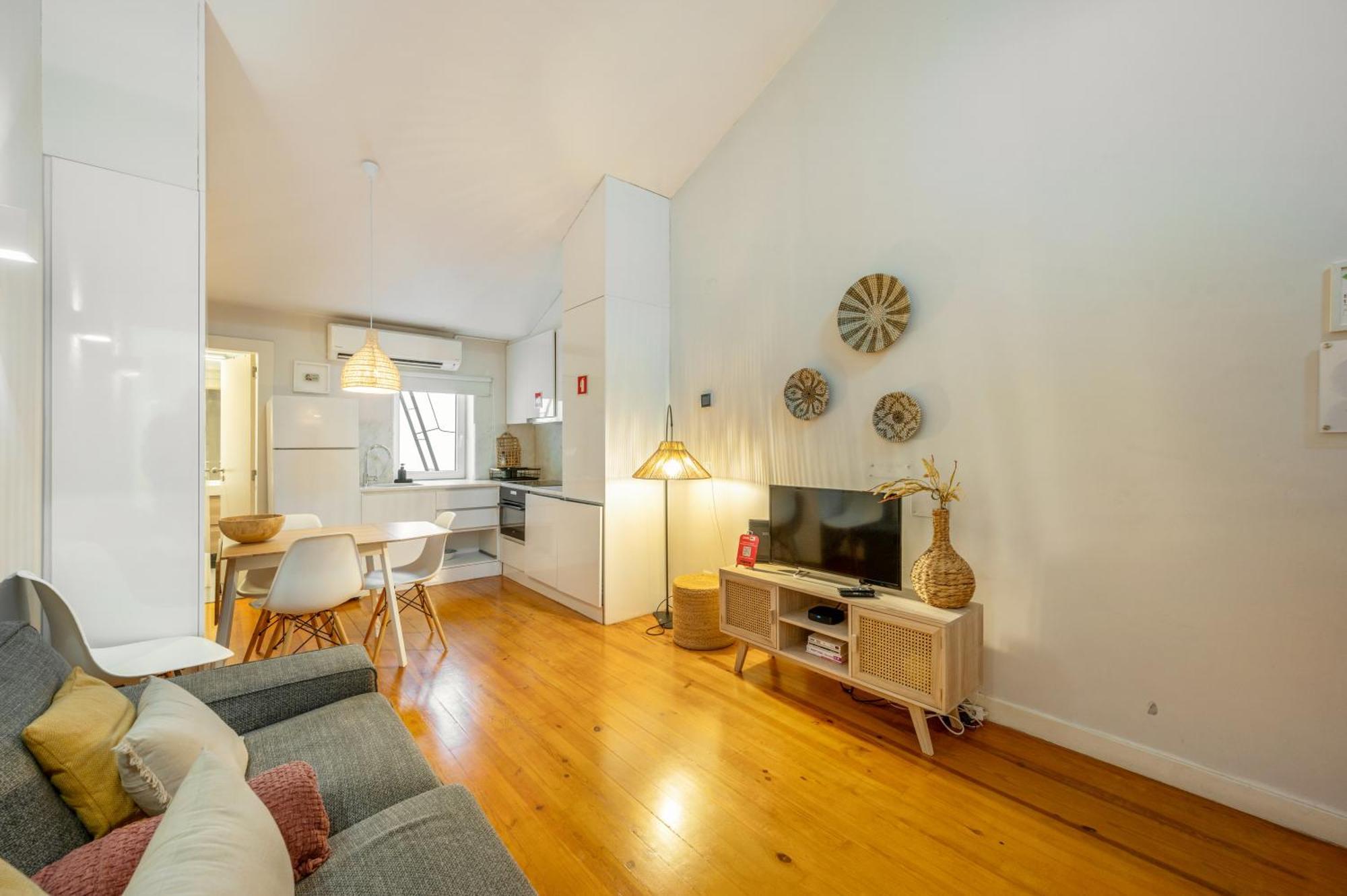 Apartment Bmyguest - Inner Bairro Alto Lisbon