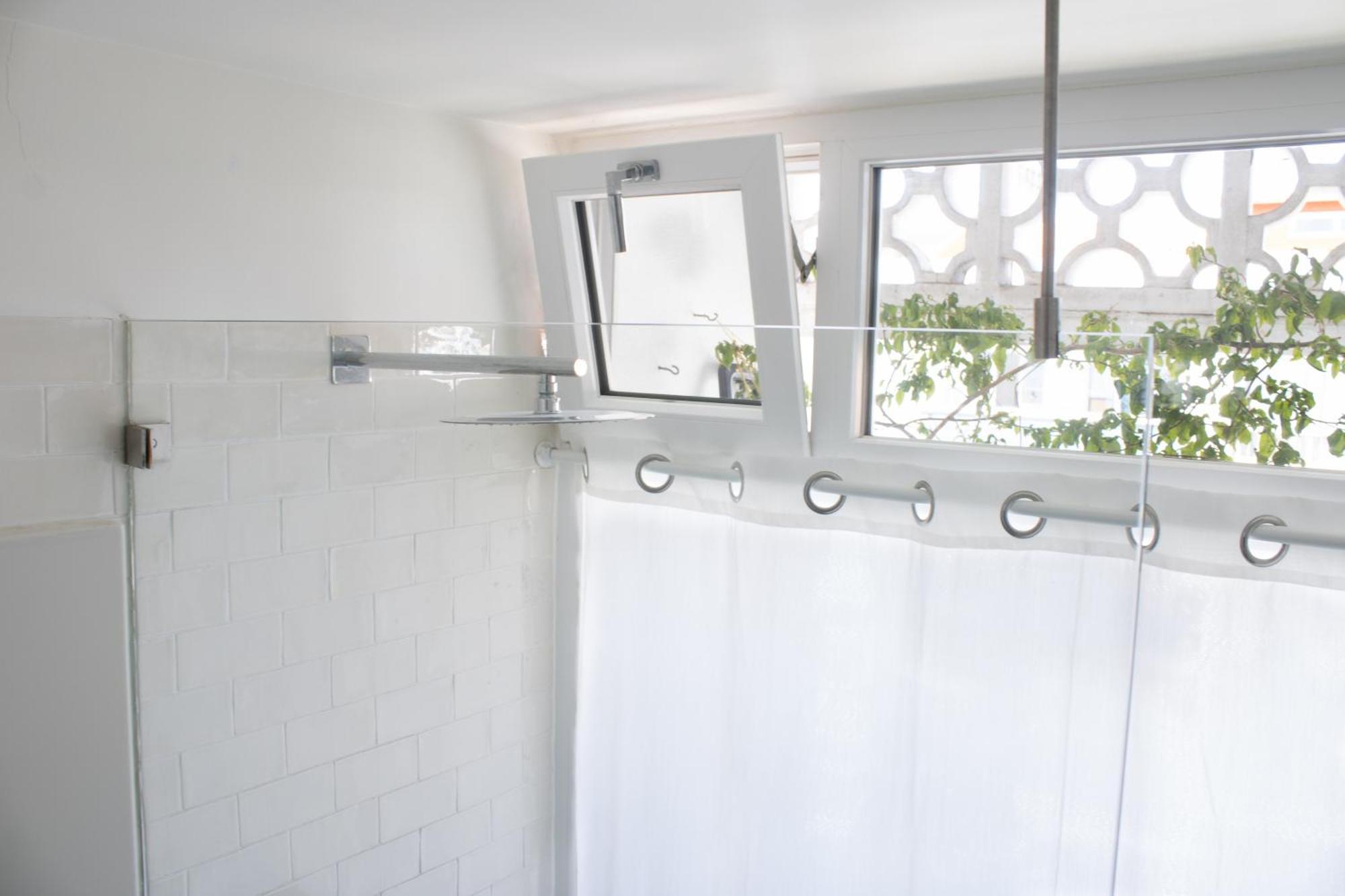 Avec Salle De Bain Privee Et Balcon Vegetal A Lisbonne Amoreiras Bed & Breakfast Lisbon