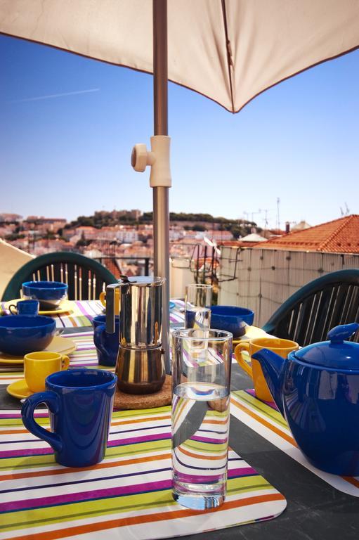 Apartment Terrace View In Chiado Lisbon