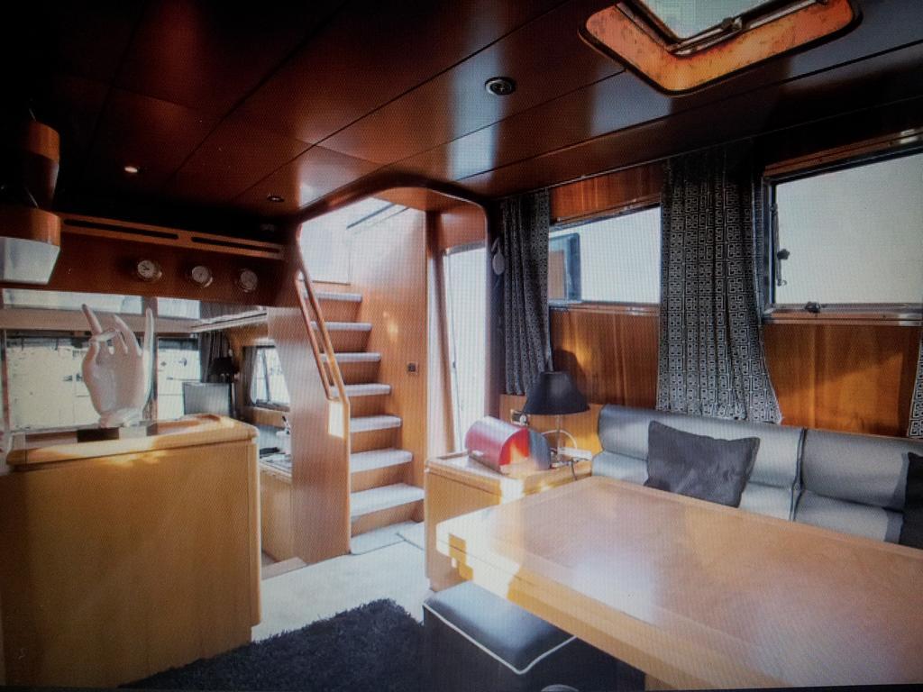 Botel My Angelisa The Yacht *