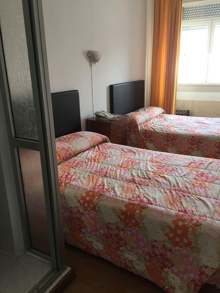 Pensao Santo Tirso Hotel 3*