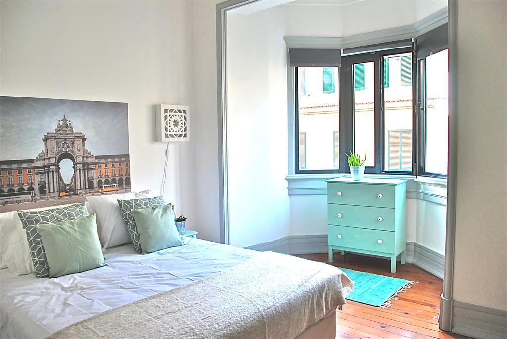 Apartment Family In The Center Of