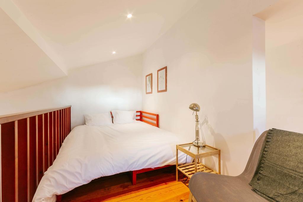 Not Guilty Duplex At Bairro Alto Lisbon