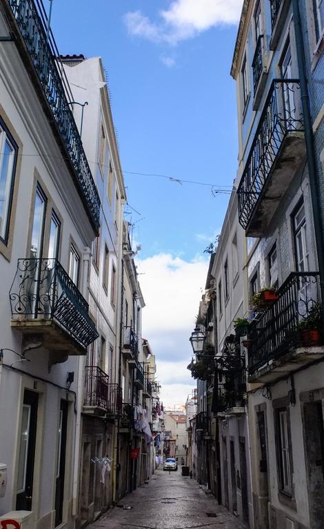 Traditional Madragoa Apartment Lisbon
