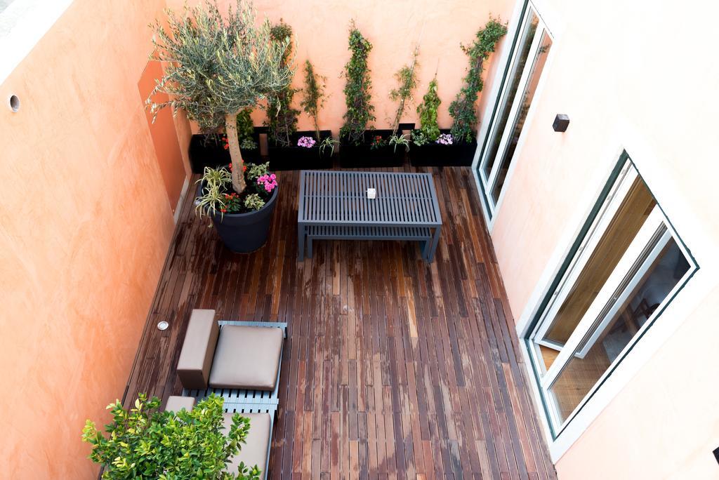 Flora Chiado Apartment