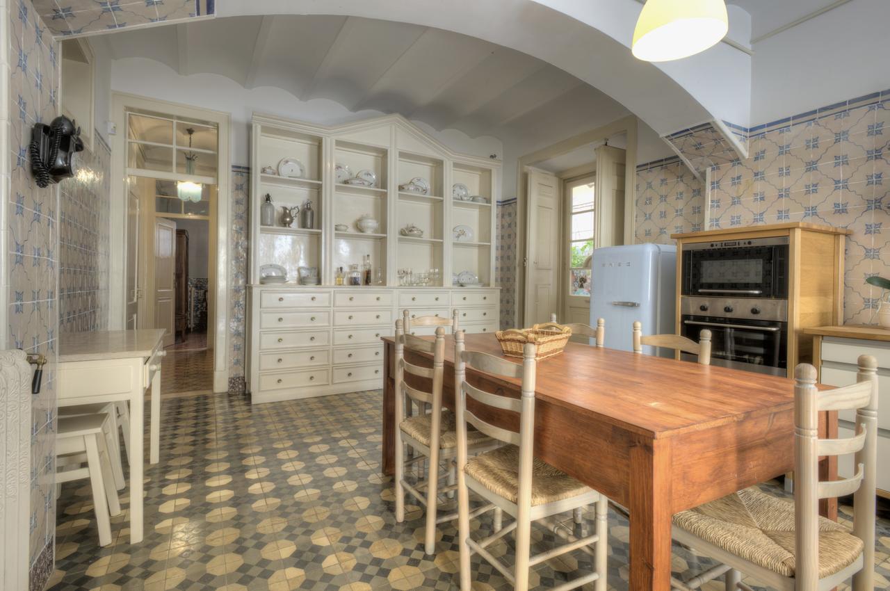 Angel's Classic Portuguese Palace Apartment
