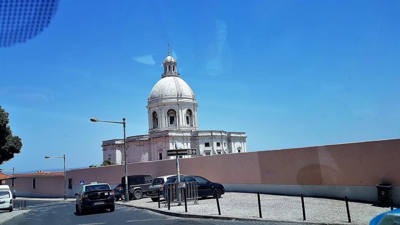 Casa Santa Clara Lisbon