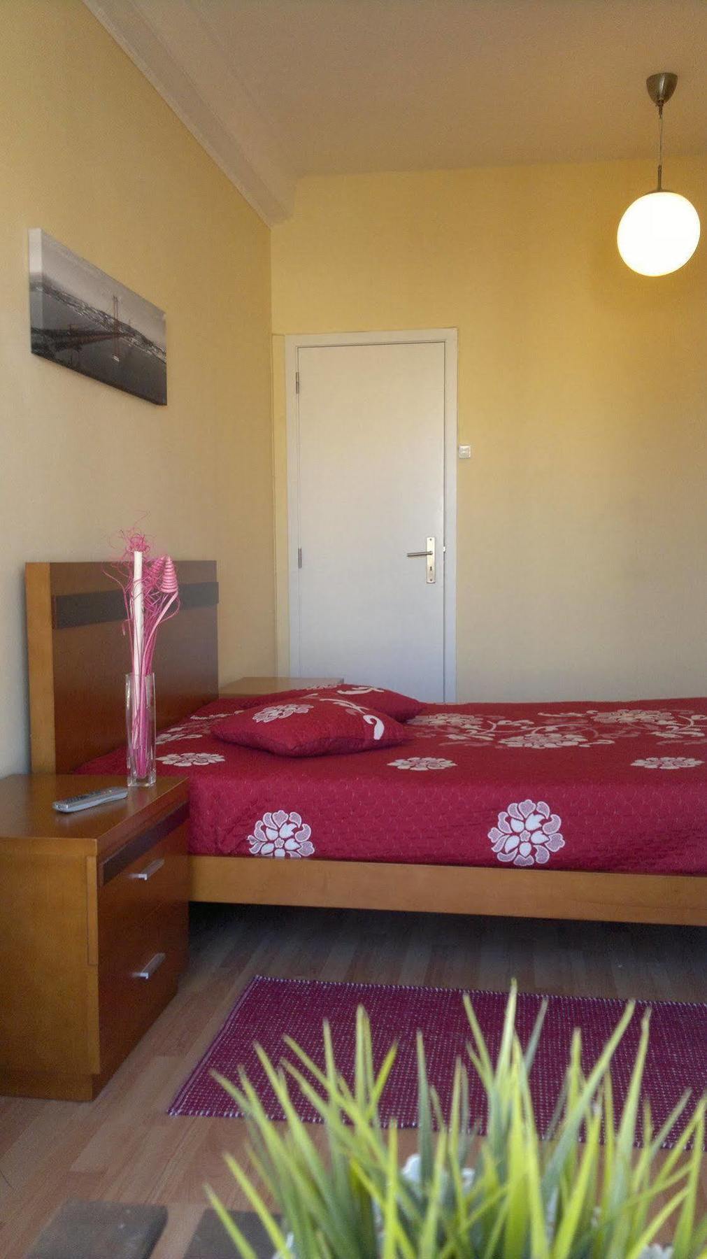 Residencial Duque De Saldanha Guest house