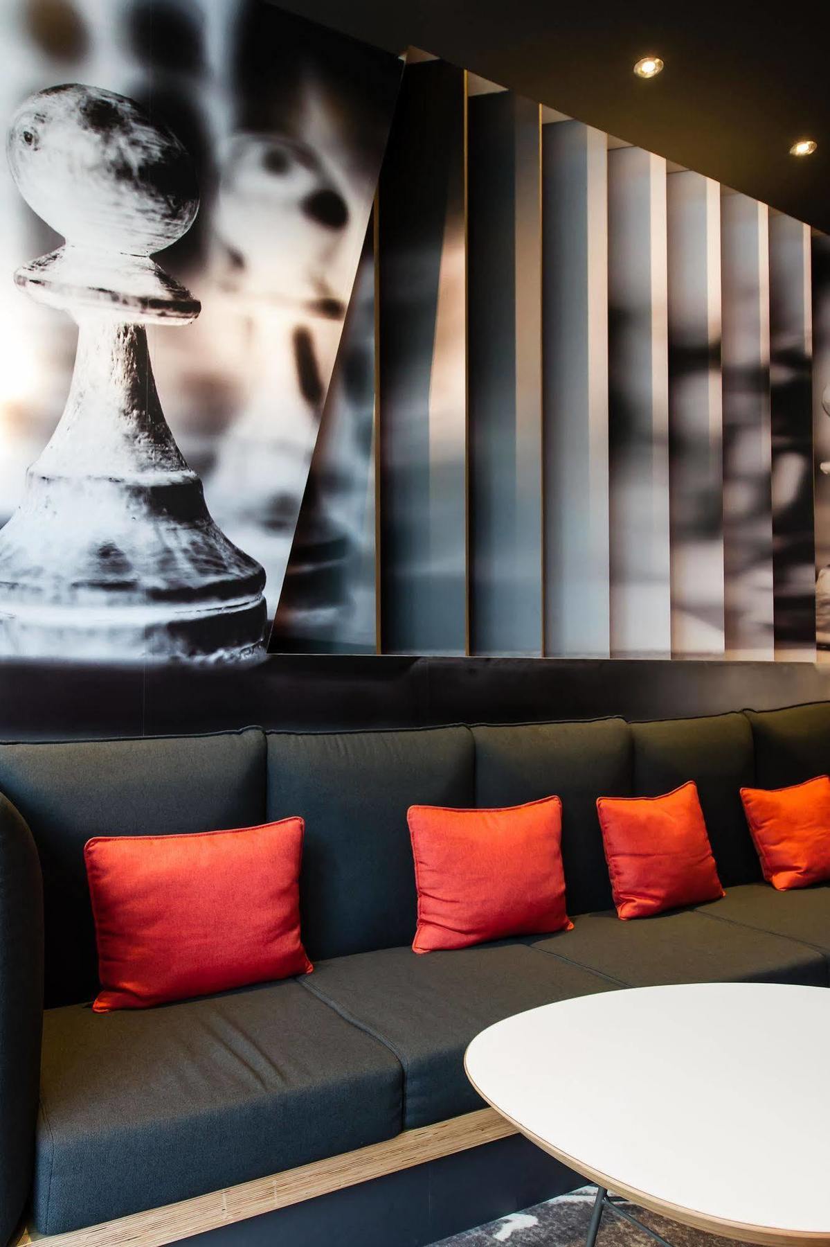Ibis Parque Nações Hotel 3*