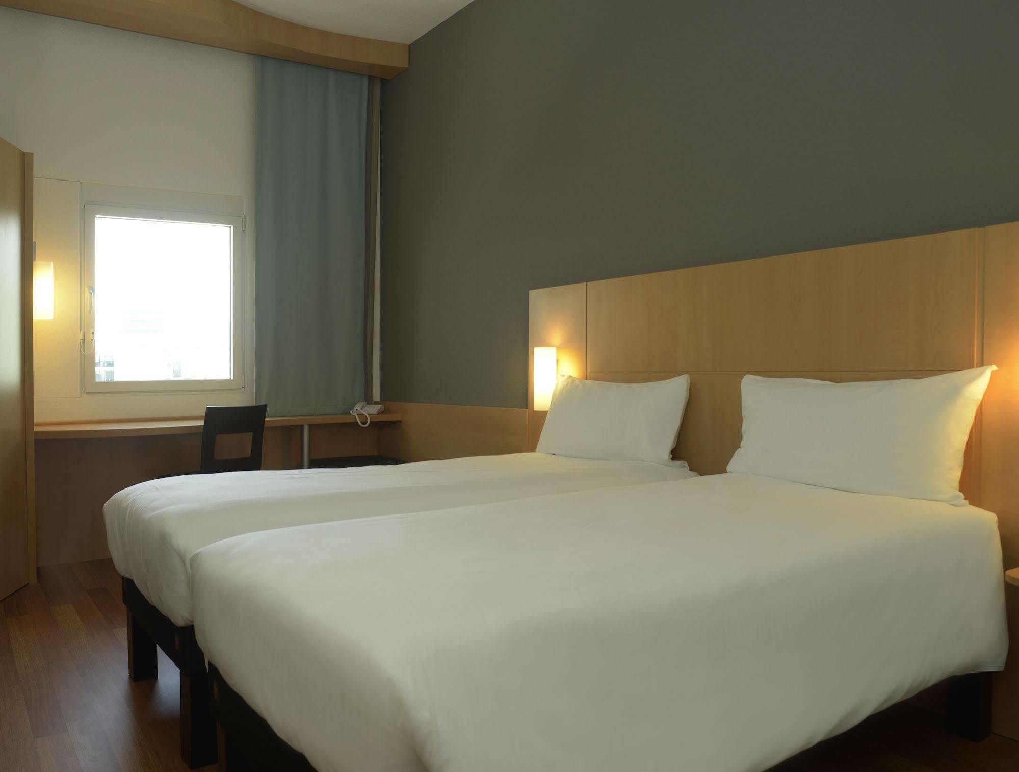 Ibis Parque Nações Hotel 3*