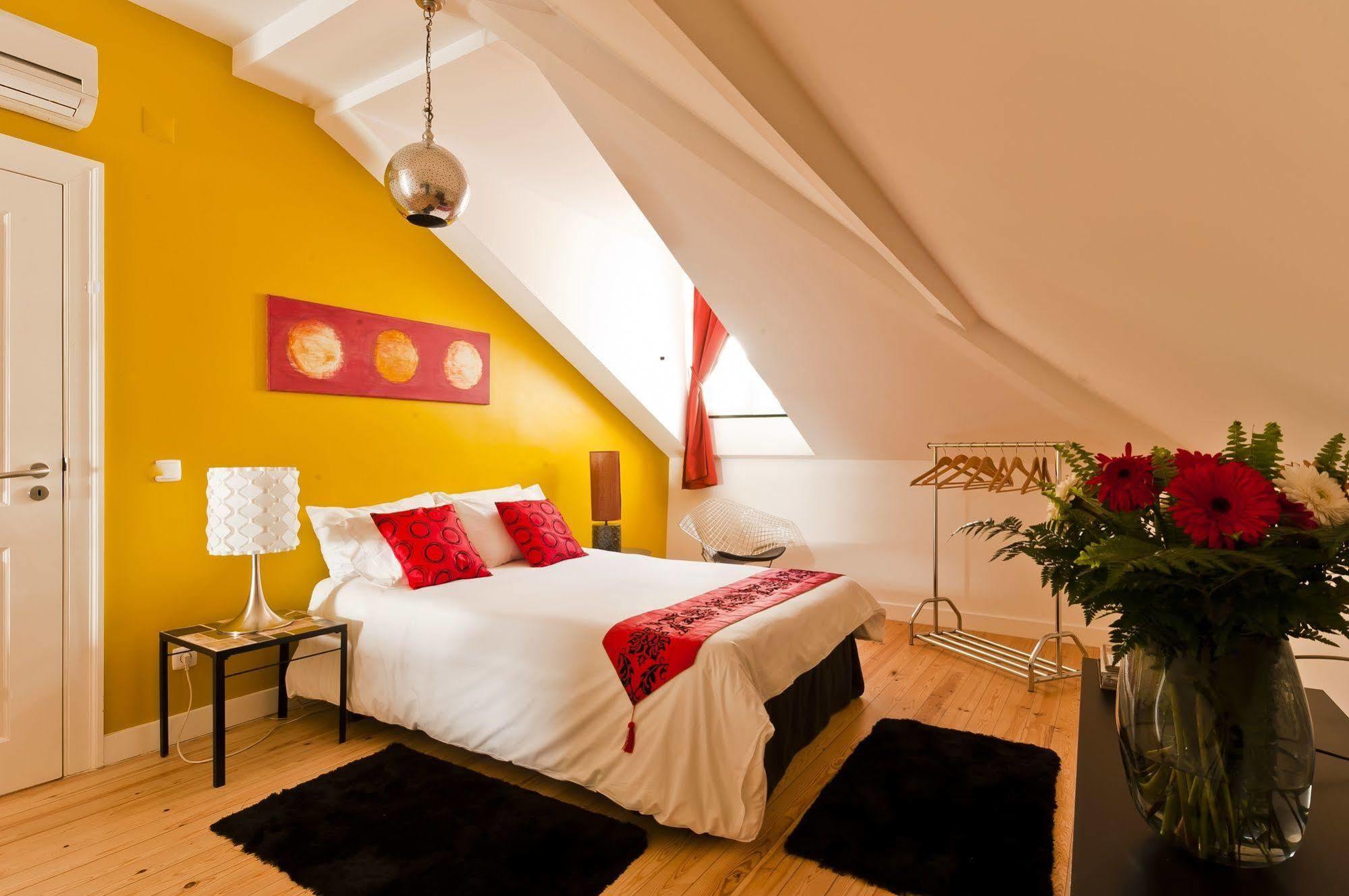 Guest house Casa Do Bairro By Shiadu