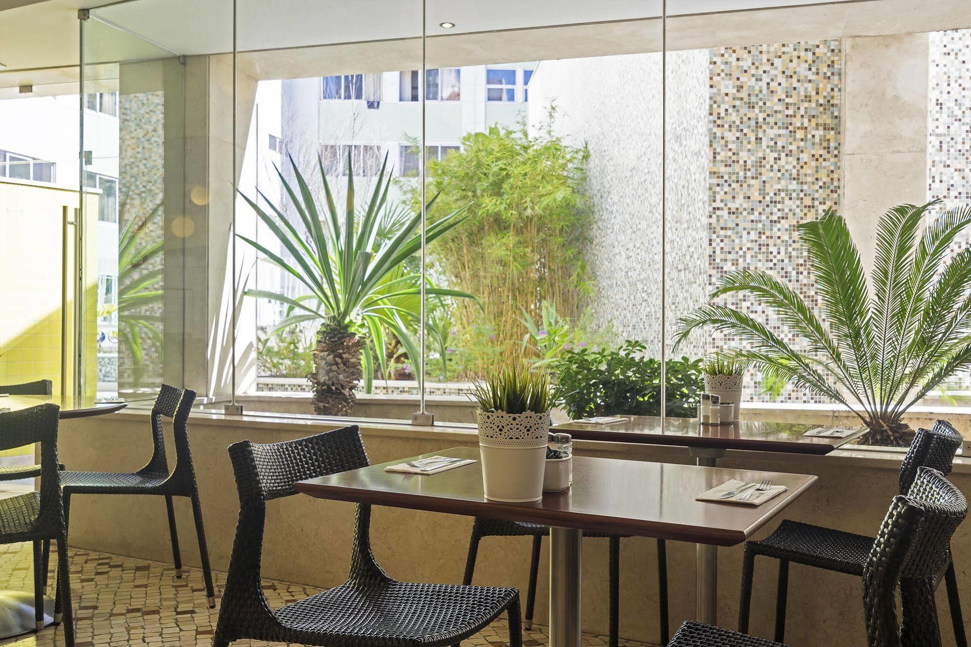Hf Fenix Garden Hotel 3*