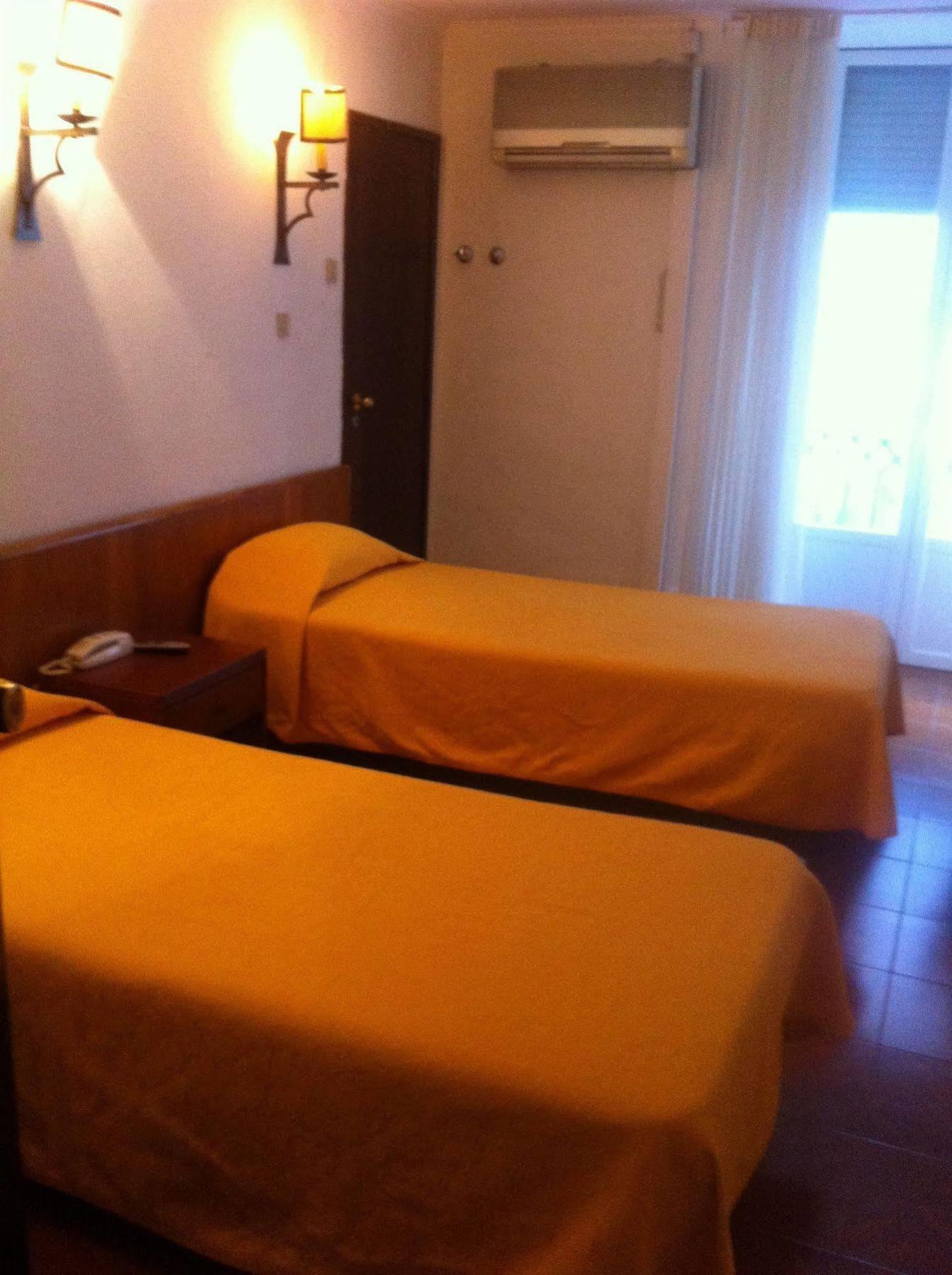 Monumental Hotel 2*