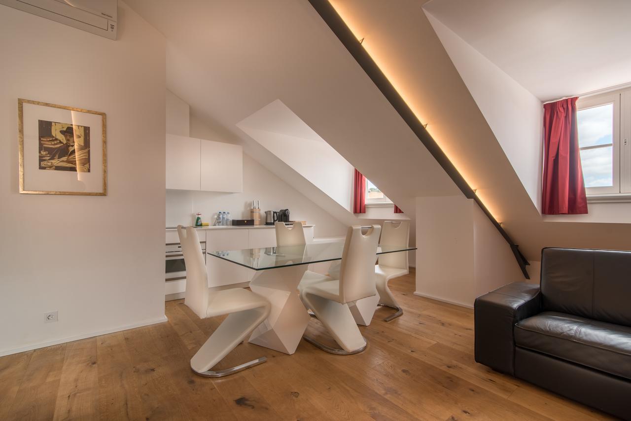 Santa Justa 77 - Downtown Luxury Apartment Lisbon