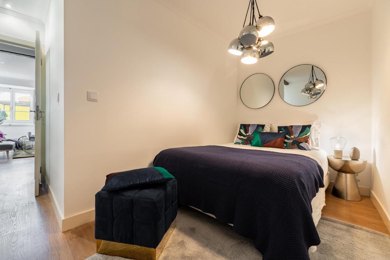 Apartment Designer 2bed1bath Mins To Famed Ramiro Restaurant Lisbon