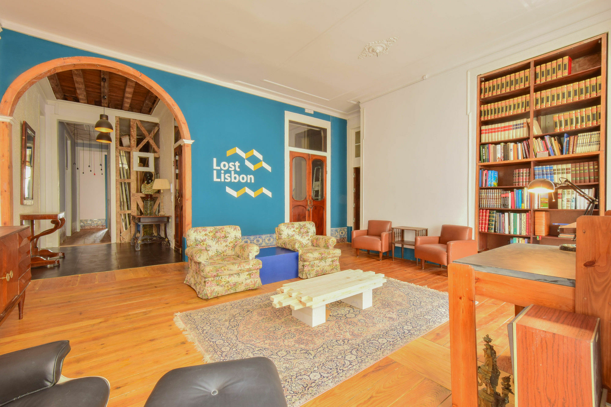 Lost :: Chiado House 2* Lisbon