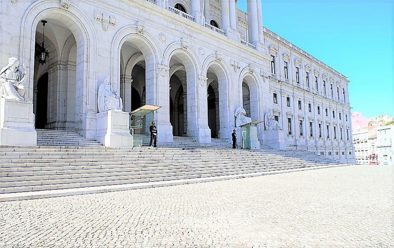 Happy In Lisbon