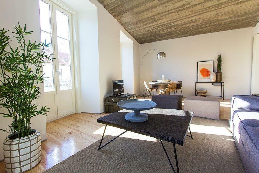 Luxury T.m. Flat With A View
