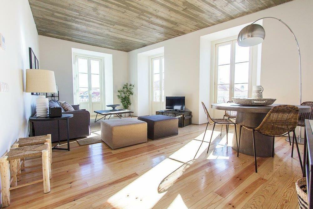 Luxury T.m. Flat With A View Lisbon