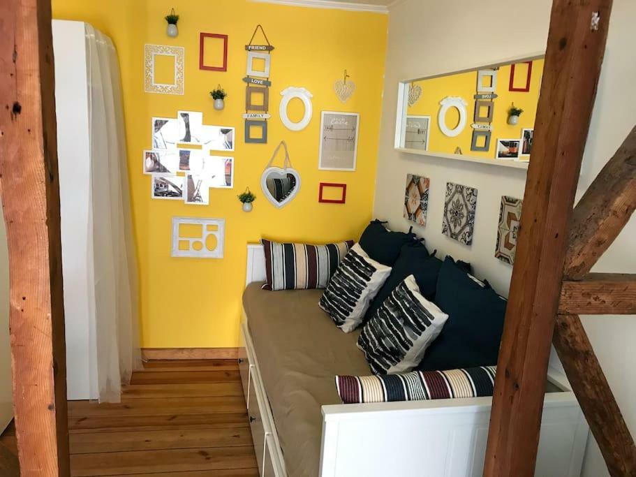Apartment Typical Studio In Great Location! Tram 28! Lisbon