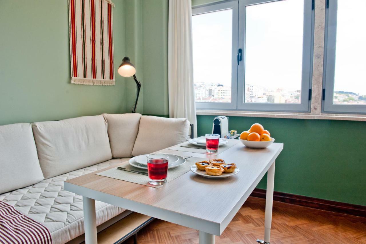 Champagne Vibes In - By Misha's Place 5c Apartment