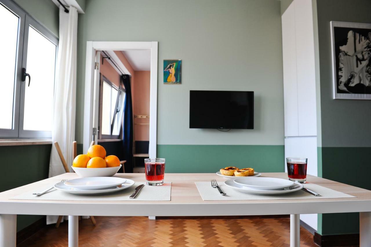 Champagne Vibes In - By Misha's Place 5c Lisbon