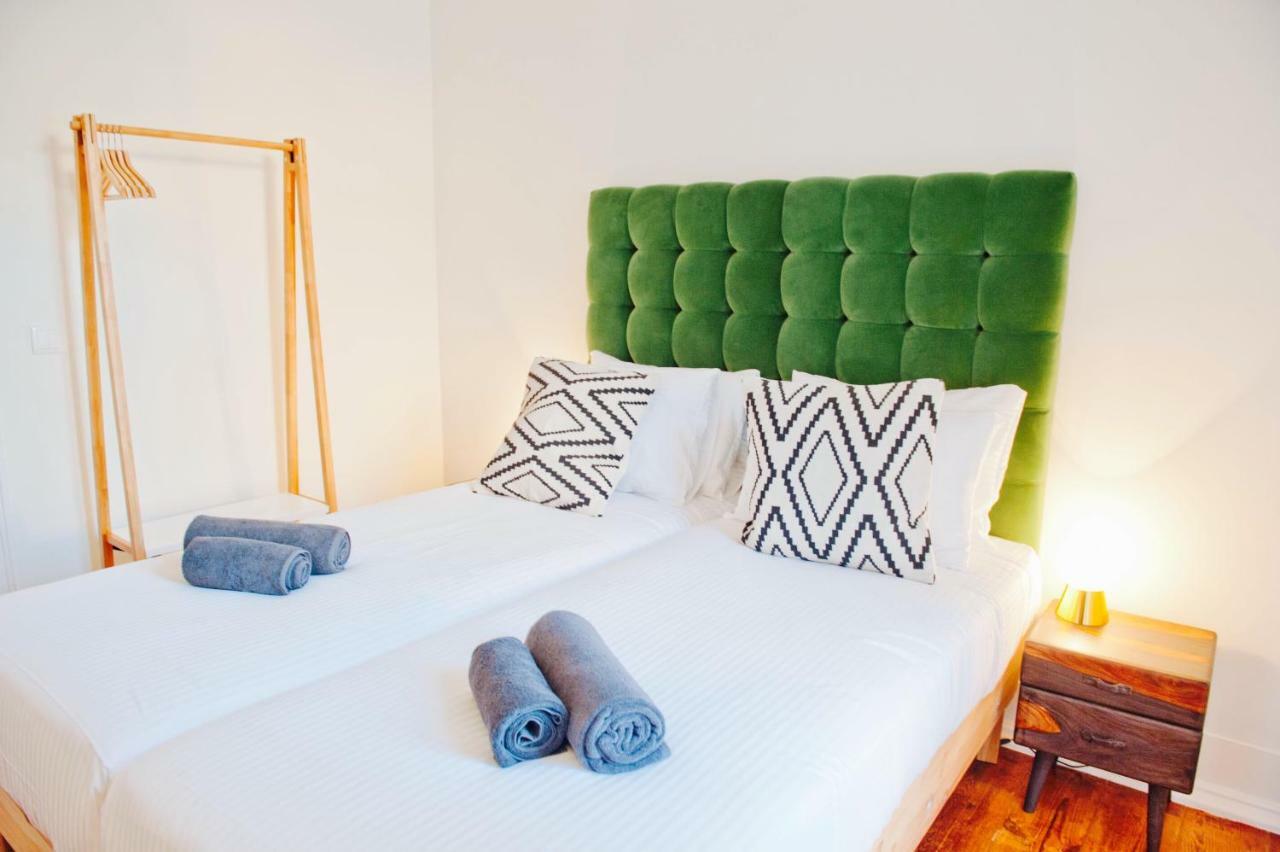 Beautiful Dreamers - At Avenida Cr3d Apartment