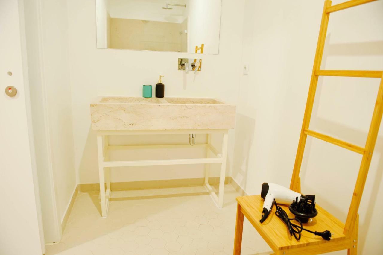 Beautiful Dreamers - At Avenida Cr3d Apartment Lisbon