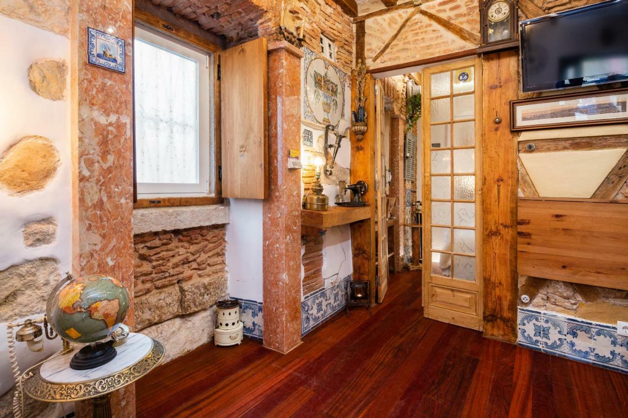 Romantic Medieval * Lisbon