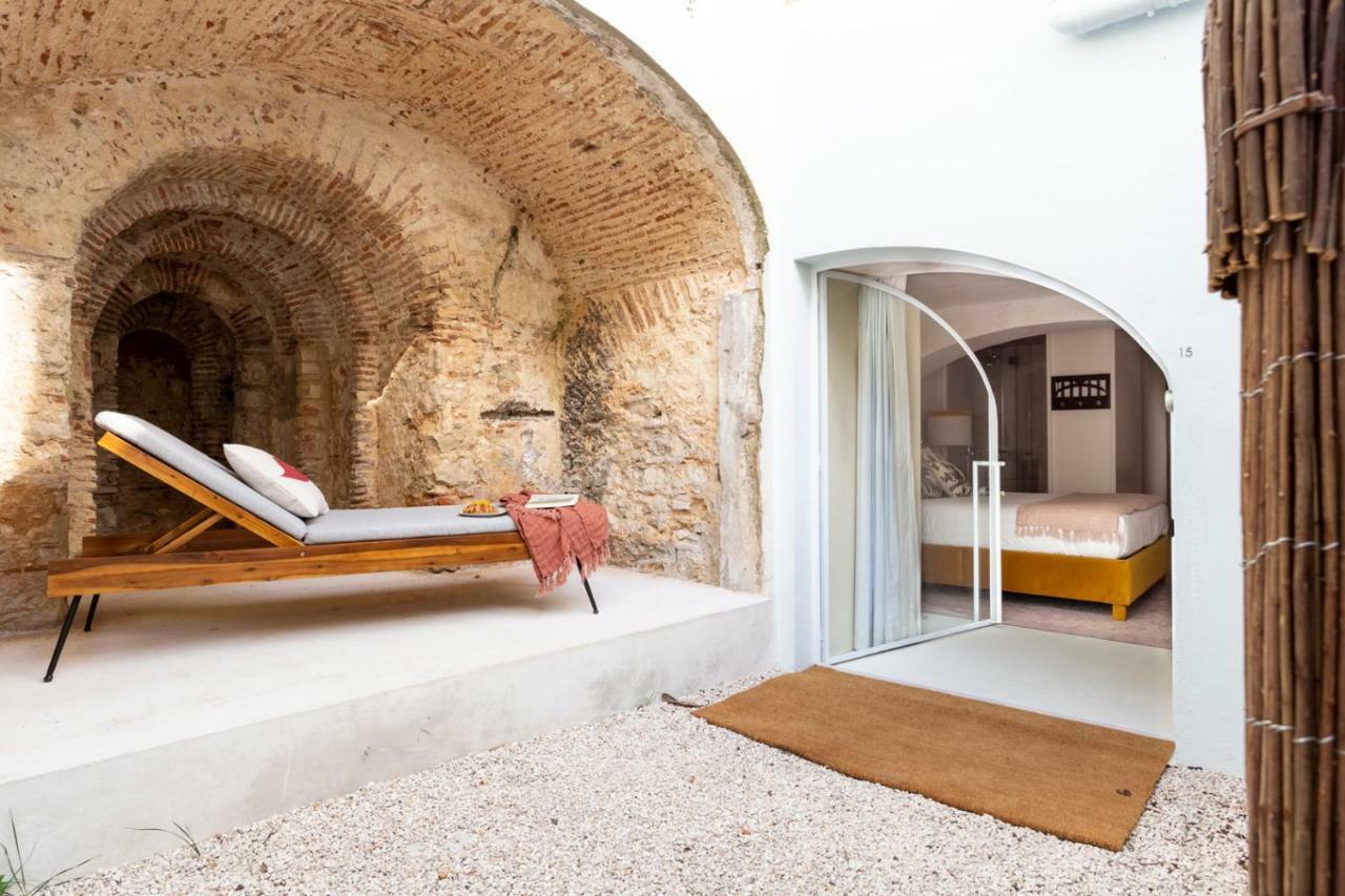 Archi-pelago Alfama Design Guest house 2*