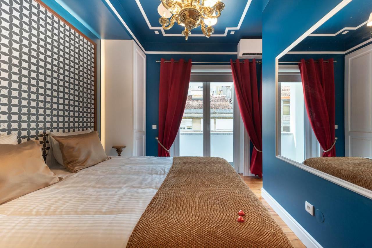 Style And Comfort In Downtown Apartment *