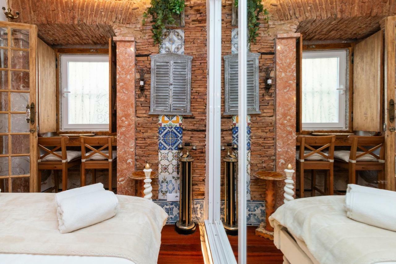 Romantic Medieval Apartment Lisbon