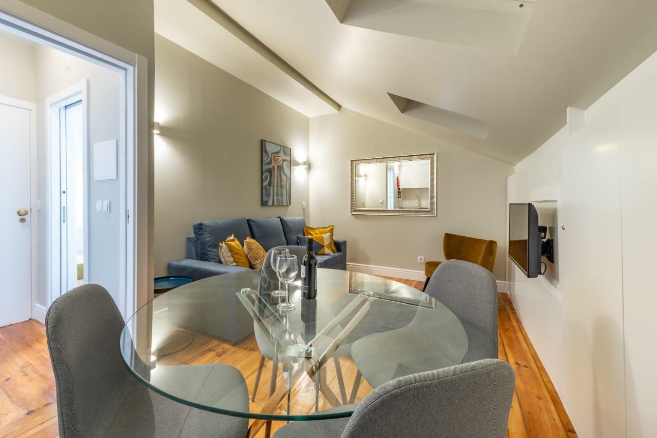 Style And Comfort In Downtown Apartment Lisbon