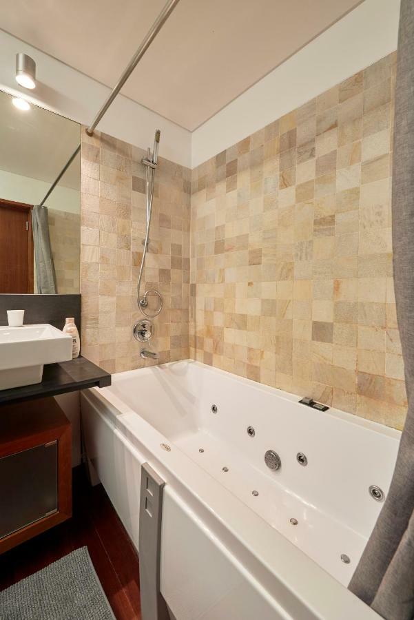Apartment Janelas Verdes 3 Lisbon