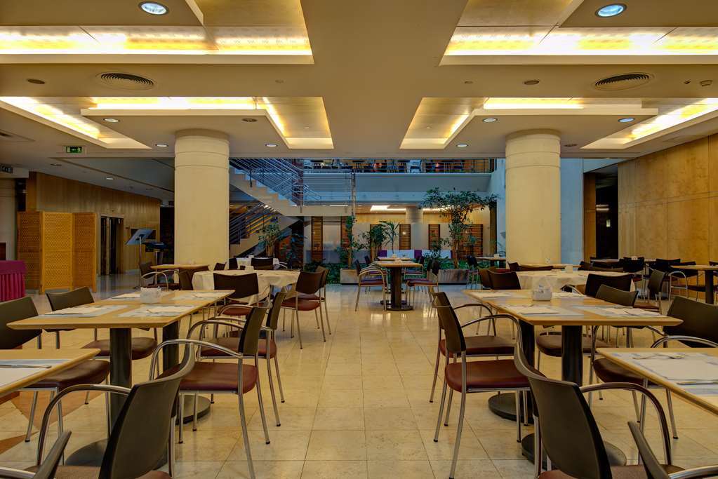Vip Executive Entrecampos & Conference Hotel 4*