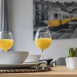 Inloveapartments - Under A Fig Tree