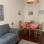 Casa Do Largo Sardinha - Very Central Apartment With Ac