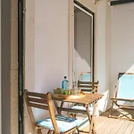Liberdade Stylish Apt With Balcony