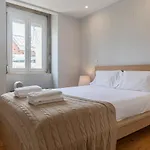 Graceful 2Bdr Duplex Apartment By Lovelystay