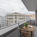 15 - Mulberry Hill Apartment