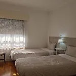Espacoso Apartamento Junto Ao Metro