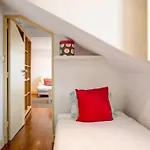 Balcony Apartment In Lisbon Center