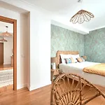 Apartment With Private Terrace & Car Garage