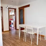Apartamento Com Terraco E Churrasqueira